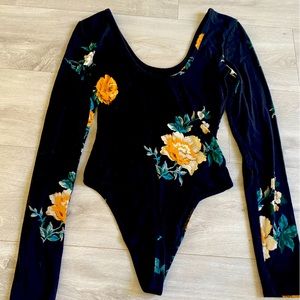 Wilfred free floral bodysuit